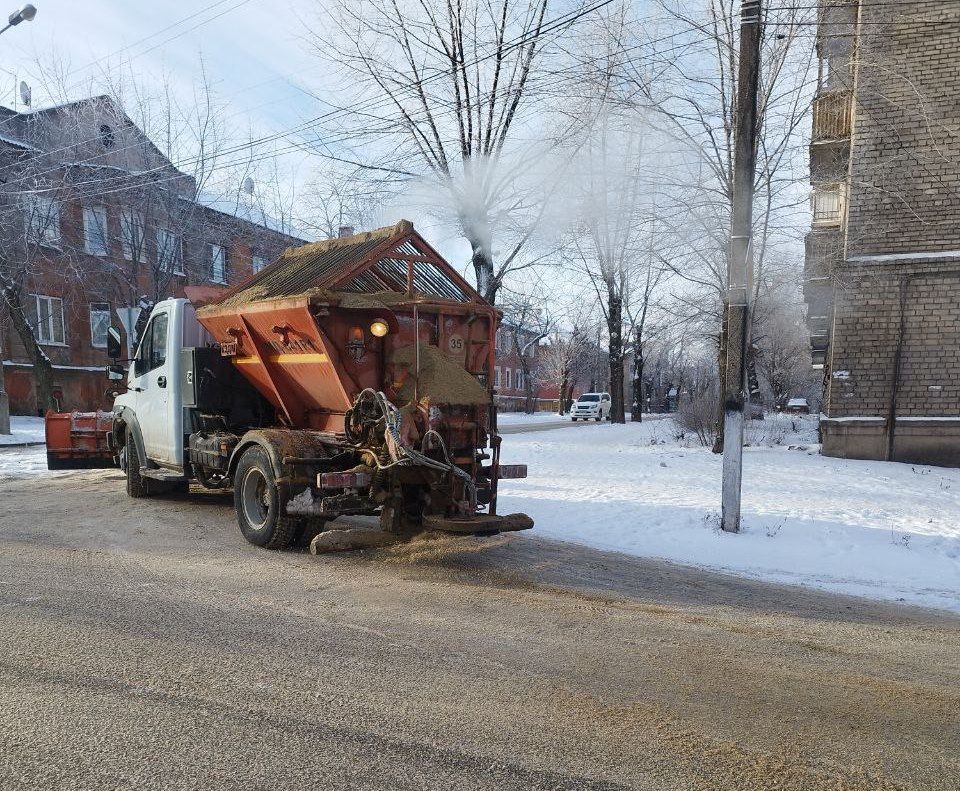 Дорожные службы работают на улицах города