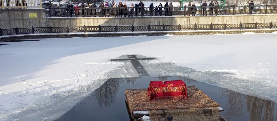 Алчевцы отмечают Крещение Господне