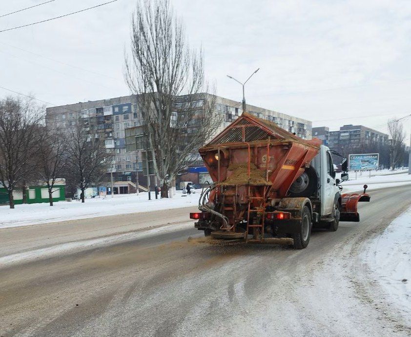 Дорожные службы работают на улицах города
