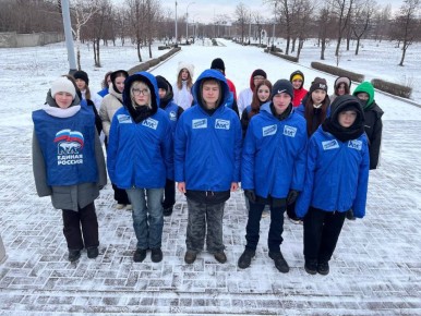 В Алчевске 2 февраля, в День воинской славы России, прошёл торжественный митинг, посвящённый победам периода Великой Отечественной войны — разгрому советскими войсками немецко-фашистских войск в Сталинградской битве в 1943...