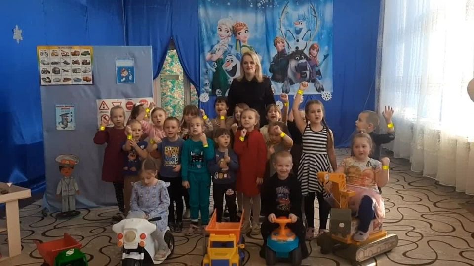 Маленькие пешеходы Алчевска сдали экзамен по ПДД на «отлично»