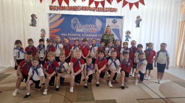 В рамках реализации программы развития социальной активности детей старшего дошкольного возраста «Орлятадошколята» и в связи с Днем защитника Отечества в ГБДОУ ЛНР №2 «Мечта» инструктор по физической культуре Лисовая И.В....