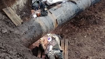 Специалисты вводят в работу новый участок магистрального водовода в Славяносербском районе