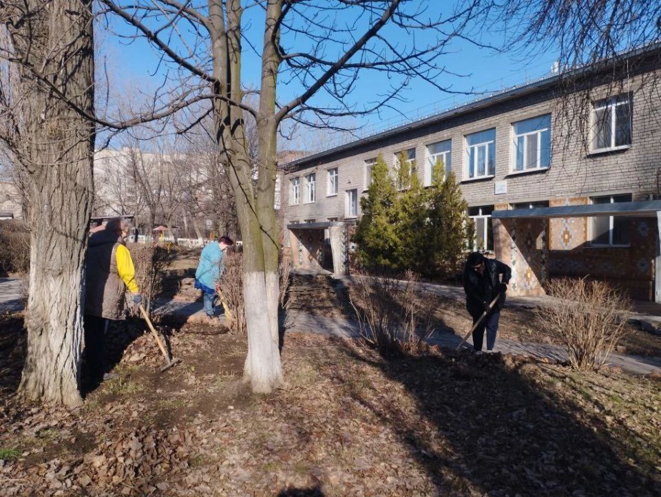 Продолжаем субботники! Потрудились еще 72 активных работника!