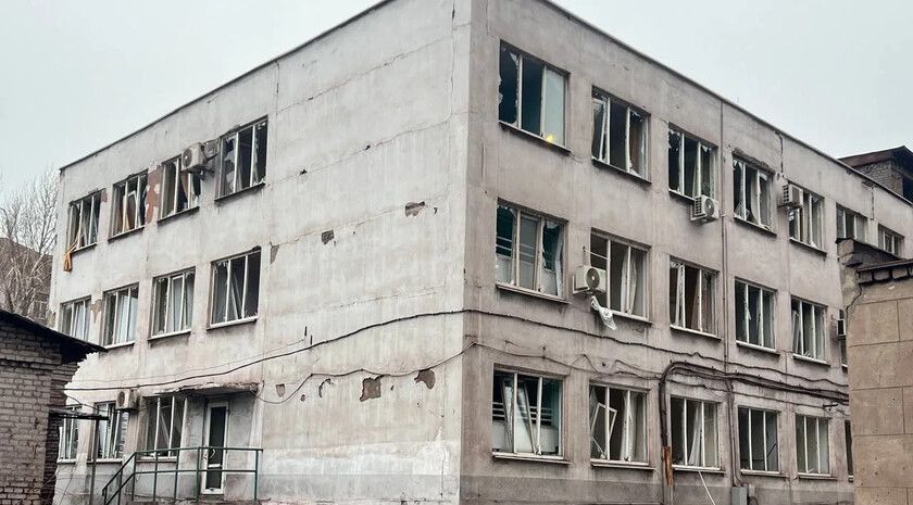 Украинские БПЛА ударили по промзоне Алчевска, задеты цеха меткомбината — Пасечник