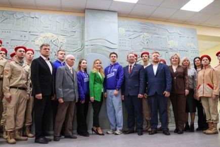 В преддверии Дня работника культуры открылся после ремонта Алчевский городской краеведческий музей