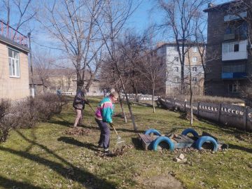 Продолжаем субботники!