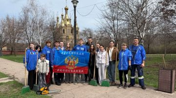 В Алчевске Единая Россия навела порядок у храма в честь великомученика и Победоносца Георгия