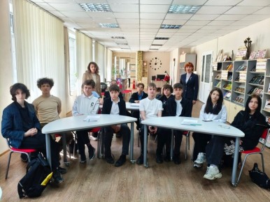 Молодежь выбирает ЗОЖ. 6 апреля, в преддверии Всемирного дня здоровья, в читальном зале модельной библиотеки #БИБЛИОПРОСПЕКТ города Алчевска для учащихся 8 - А класса ГБОУ ЛНР «Алчевский информационно-технологический лицей»...