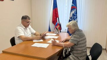 Председатель Совета городского округа город Алчевск Роман Лысенко провел личный прием граждан